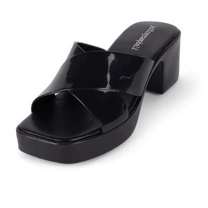Bubblegum Mule in Black